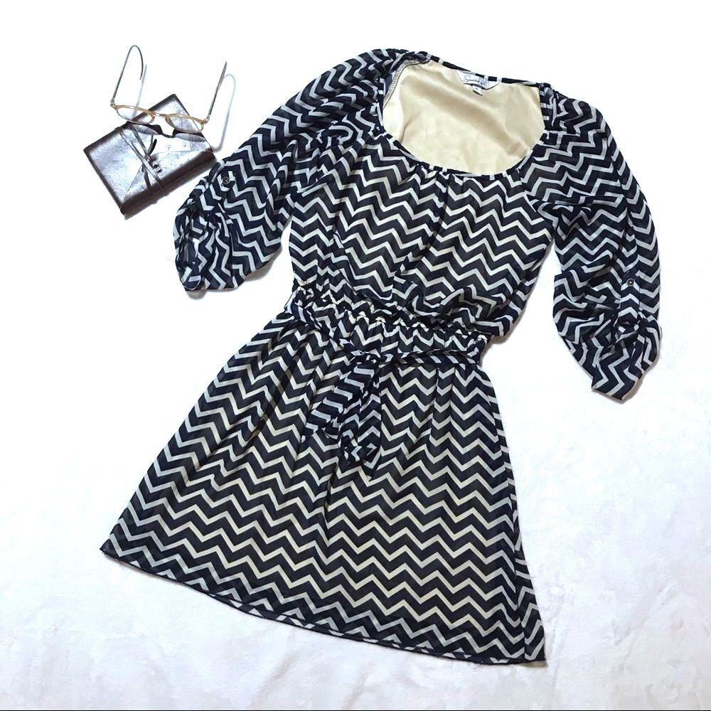 Speechless Chevron Tie Waist Dress Size Small Navy Cream